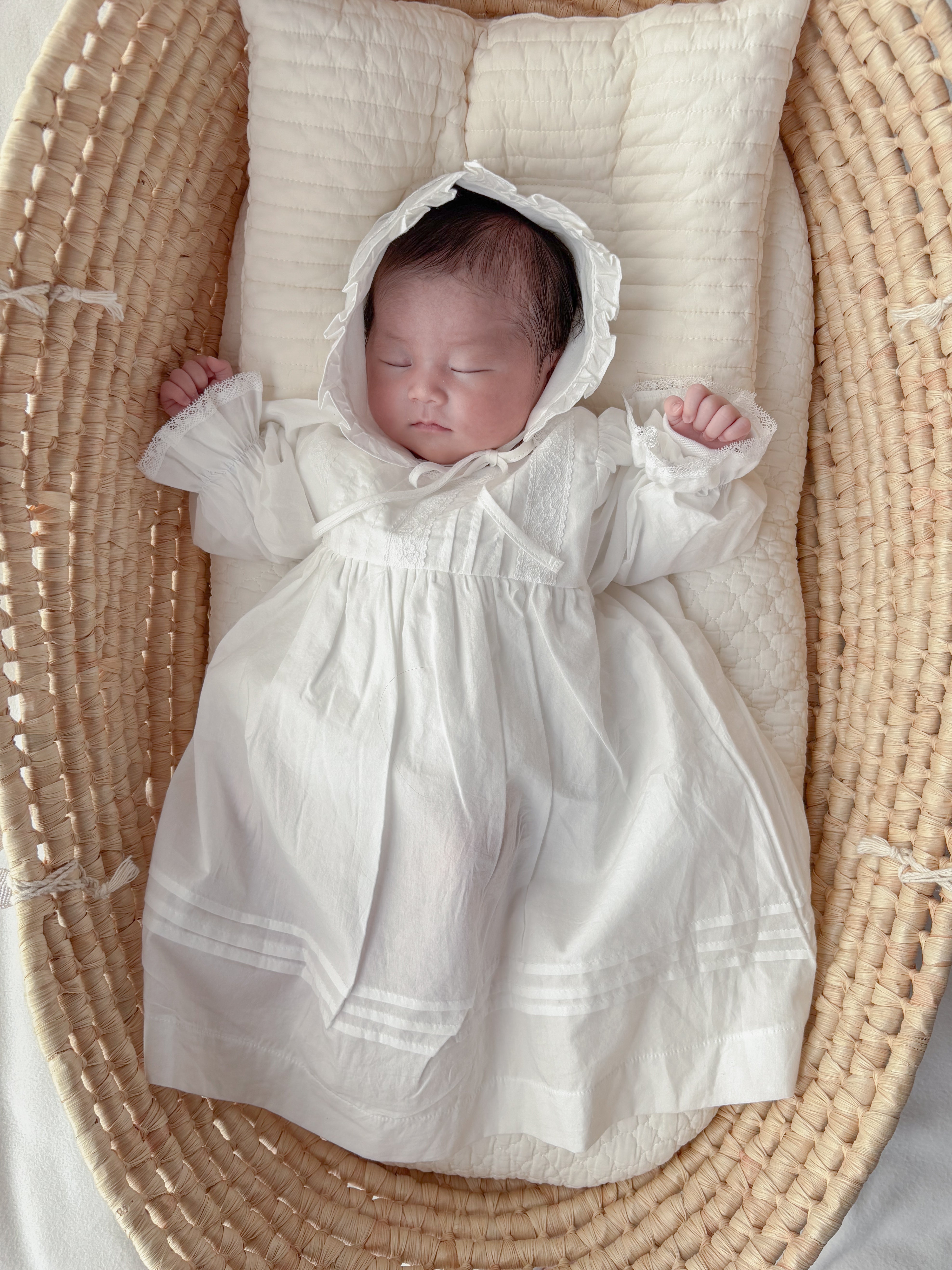 monbebe / petit pintuck baby dress (bonnet set) – ciel de bébé