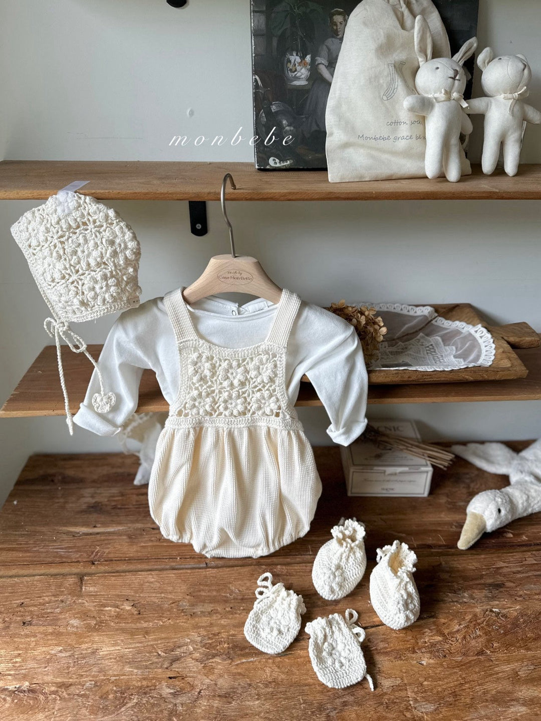 monbebe / handmade booties