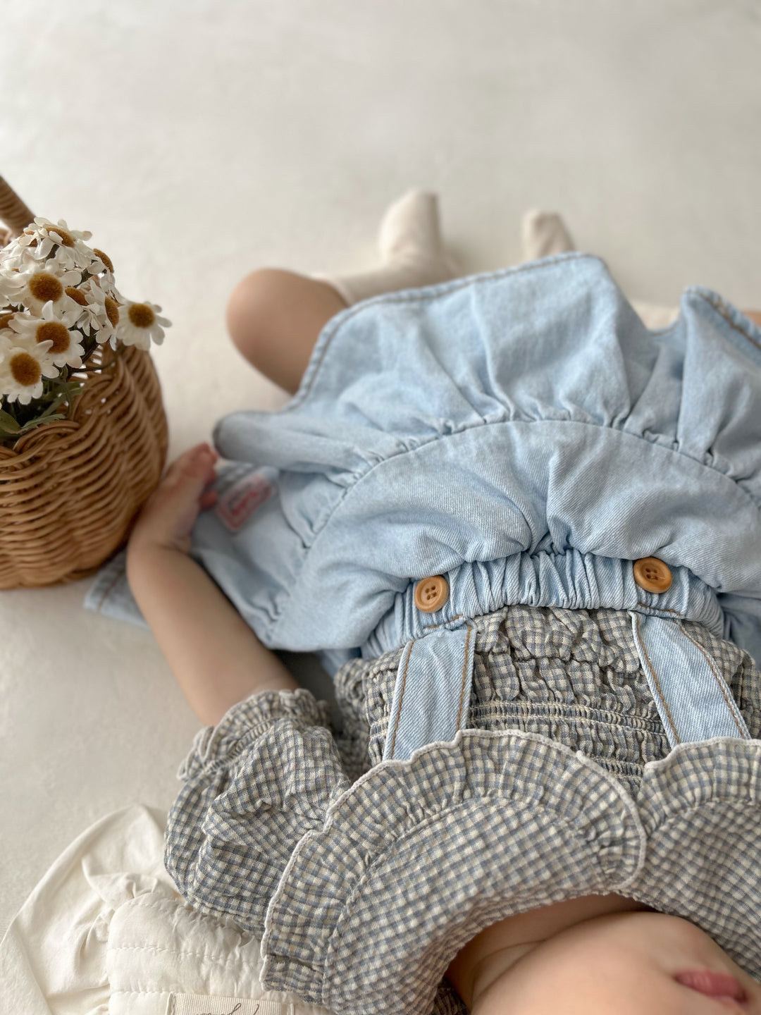 monbebe / Icing denim suspender skirt