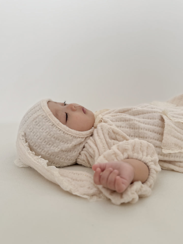 【11/28 ivory/cream S再入荷】 monbebe / Knit bonbon suit(bonnet set)