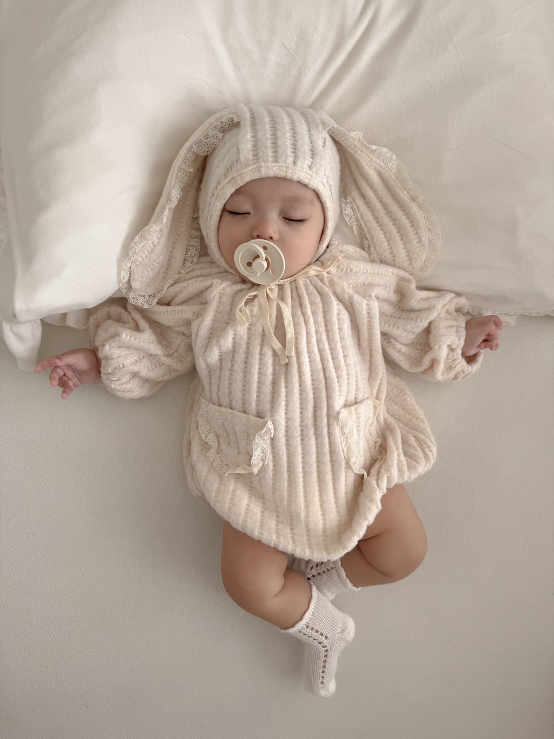 【11/28 ivory/cream S再入荷】 monbebe / Knit bonbon suit(bonnet set)