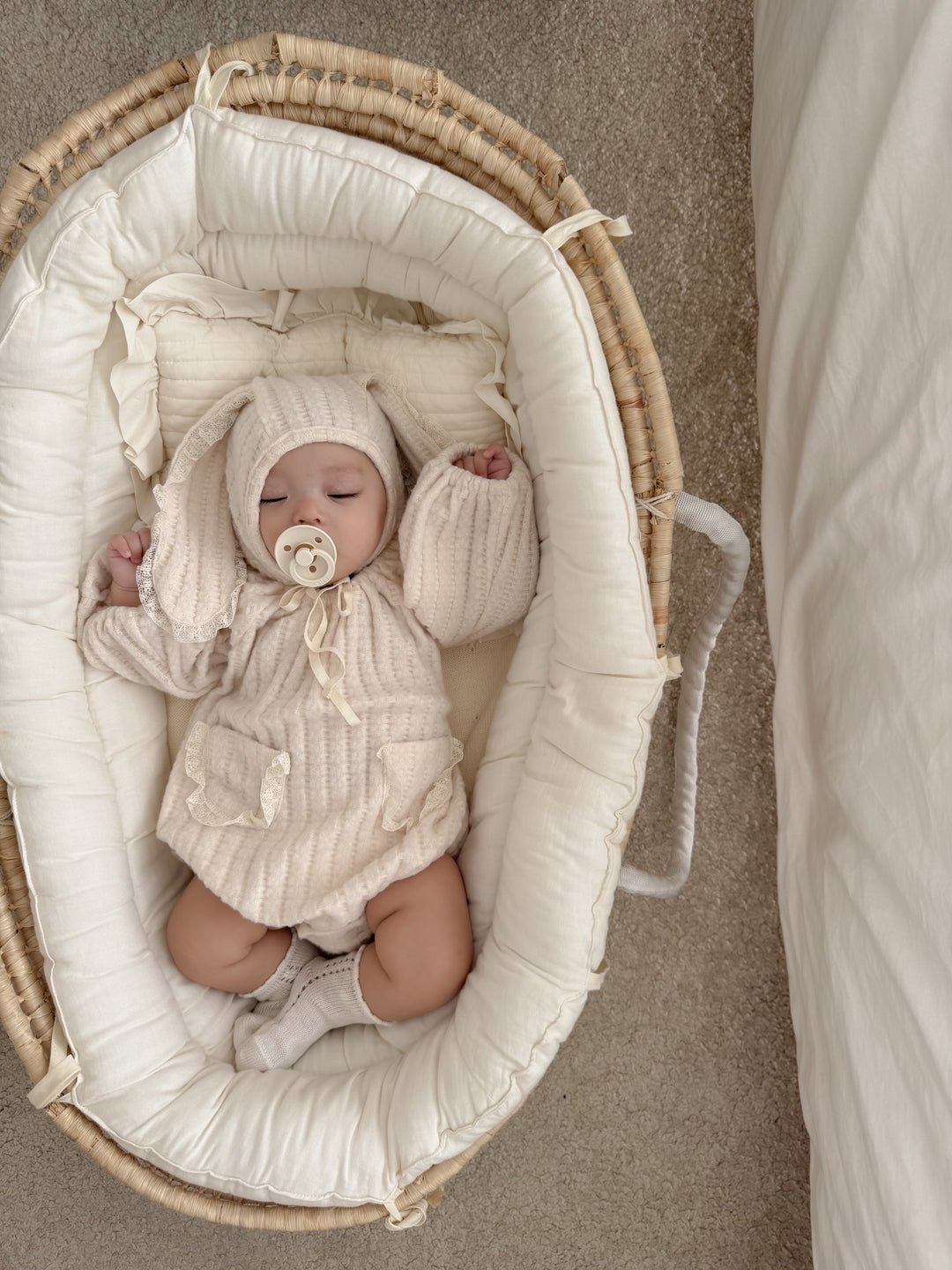 【11/28 ivory/cream S再入荷】 monbebe / Knit bonbon suit(bonnet set)