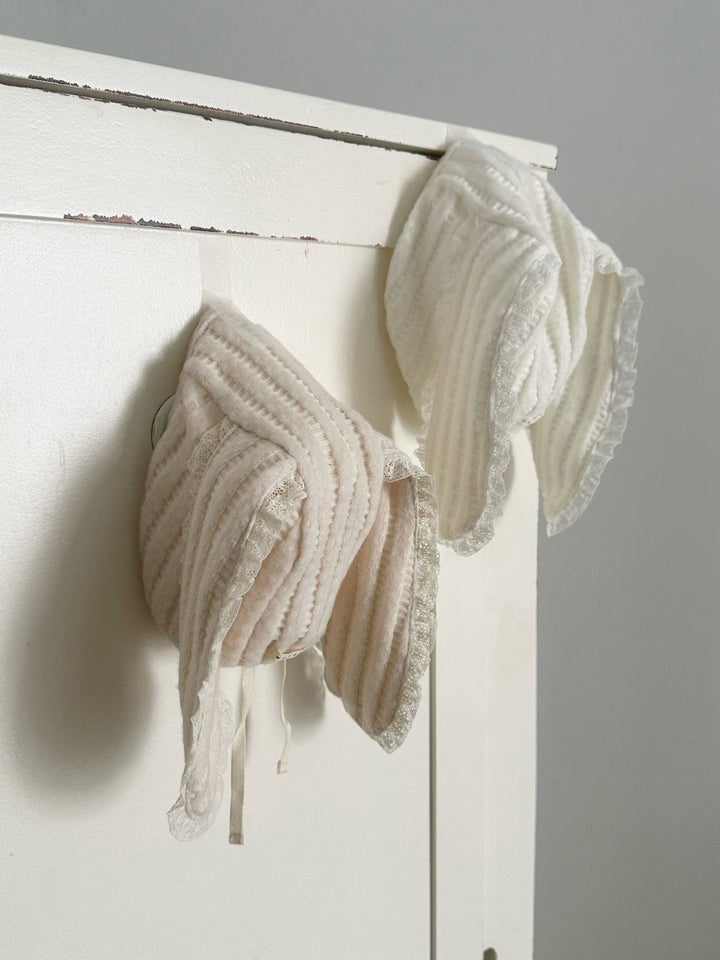 【11/28 ivory/cream S再入荷】 monbebe / Knit bonbon suit(bonnet set)
