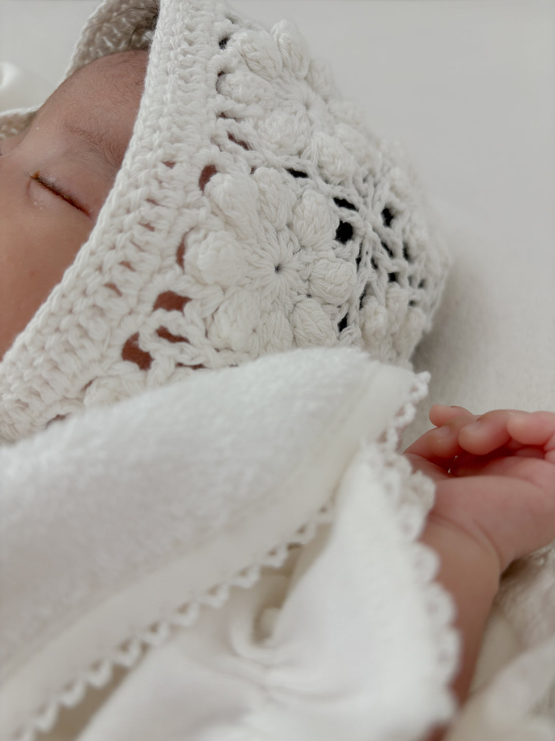 bébé  / Luna bib