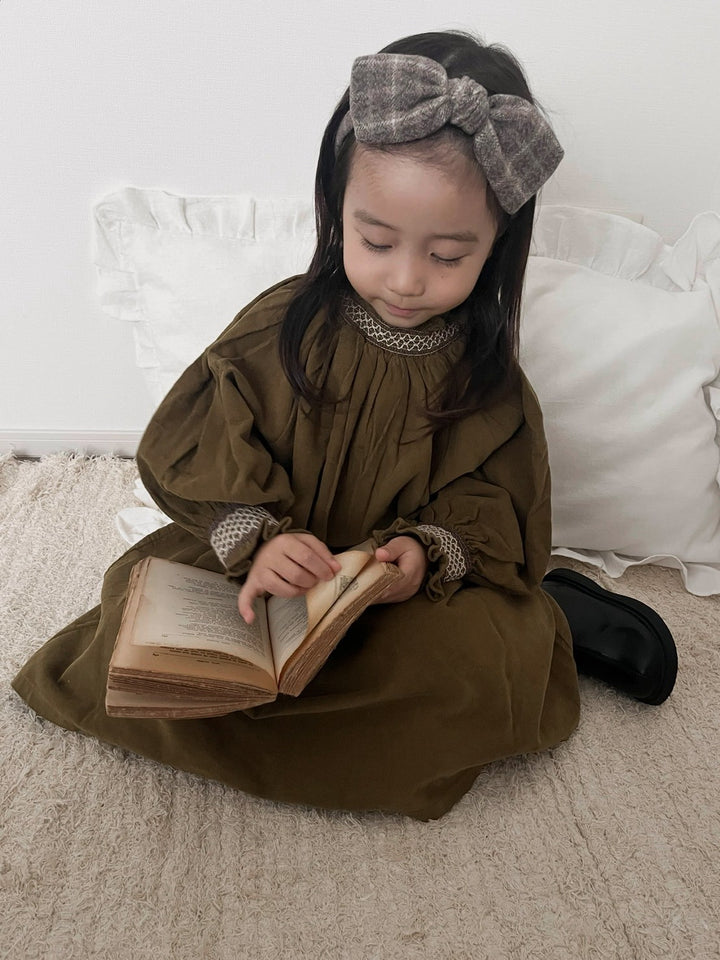 【新作:10/27以降発送】 monbebe / Charlotte smock dress