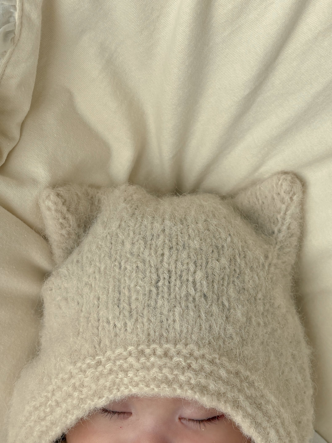 pixie hat / kitty hat