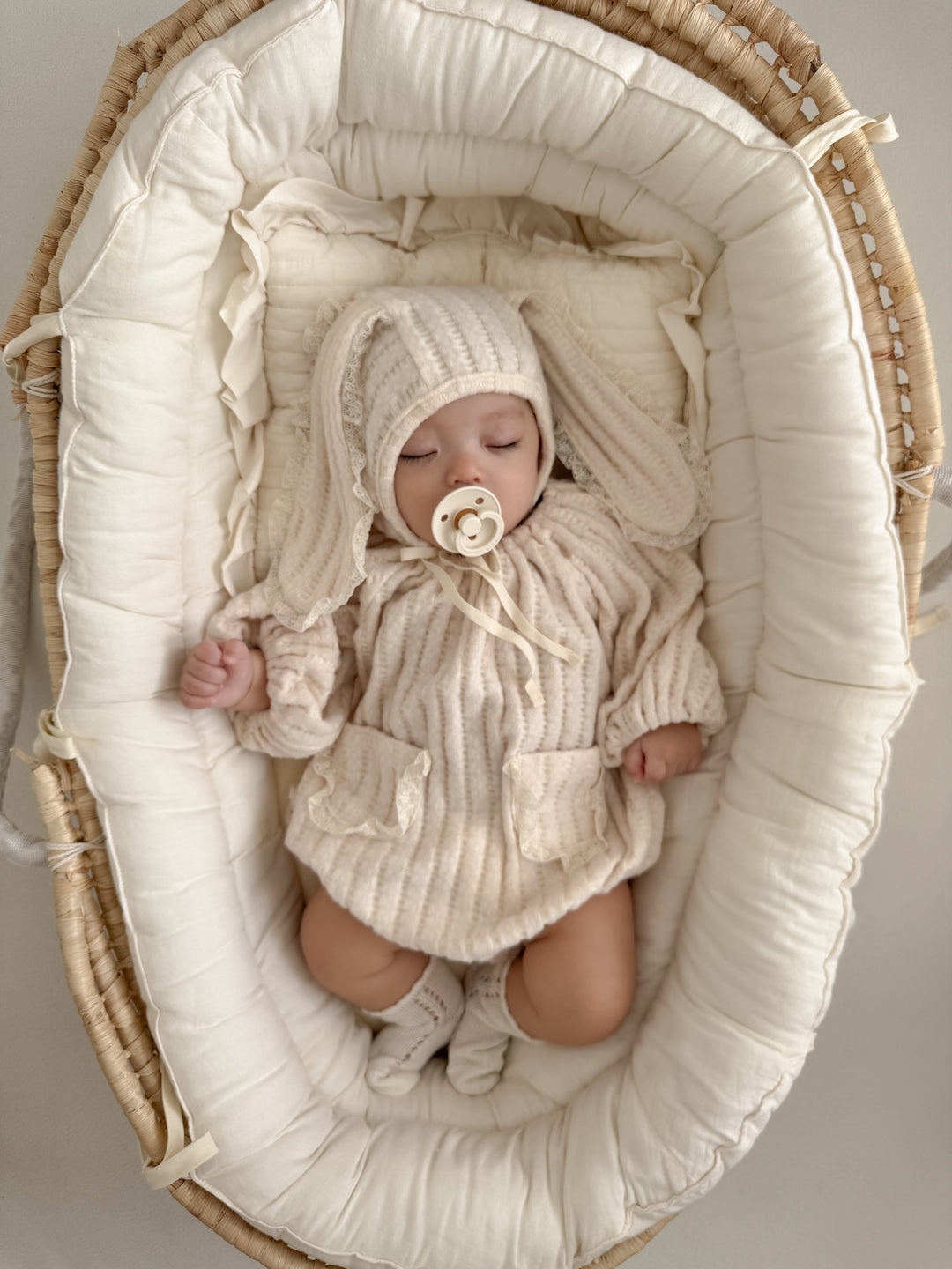 【11/28 ivory/cream S再入荷】 monbebe / Knit bonbon suit(bonnet set)