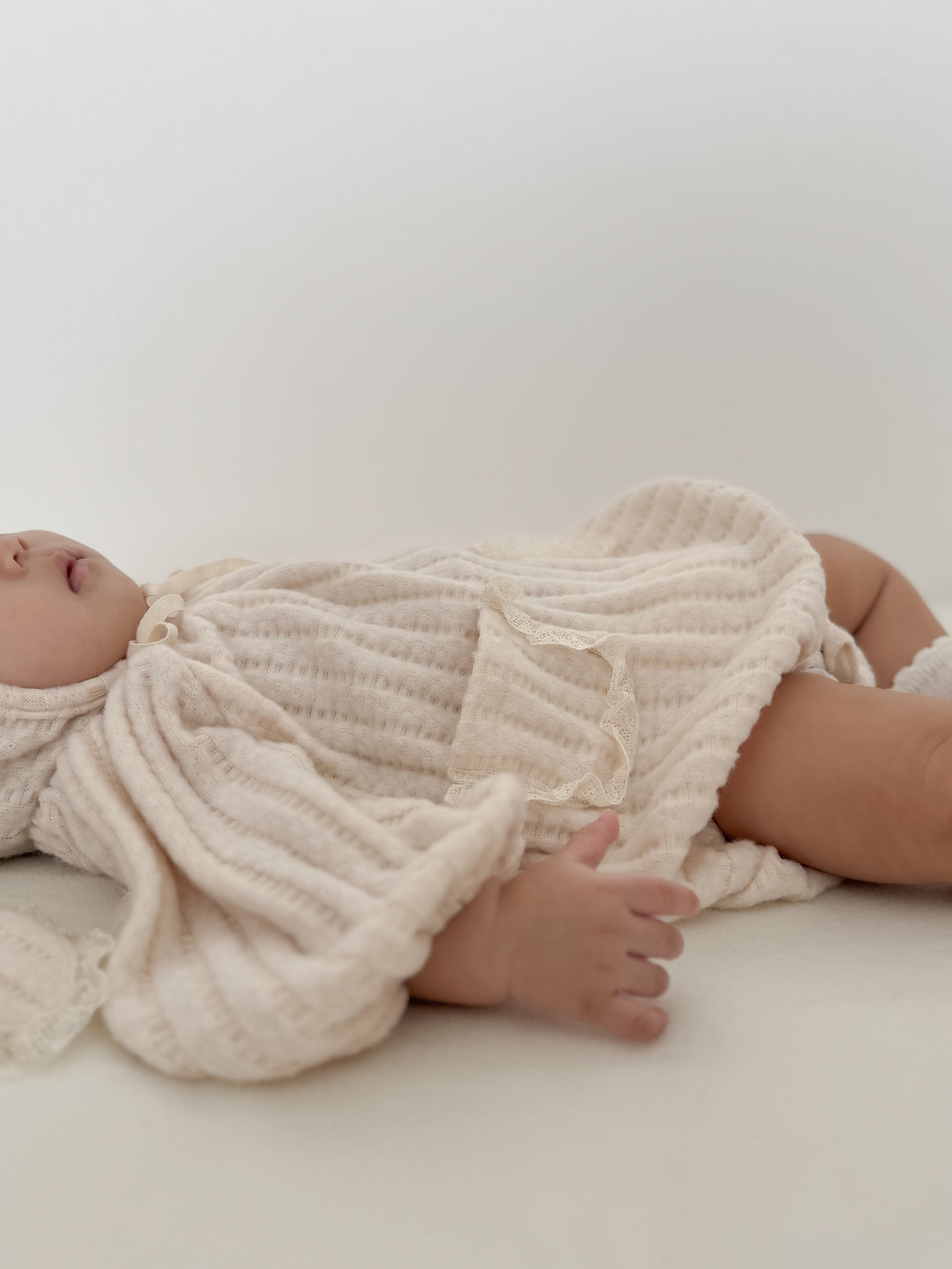 【11/28 ivory/cream S再入荷】 monbebe / Knit bonbon suit(bonnet set)