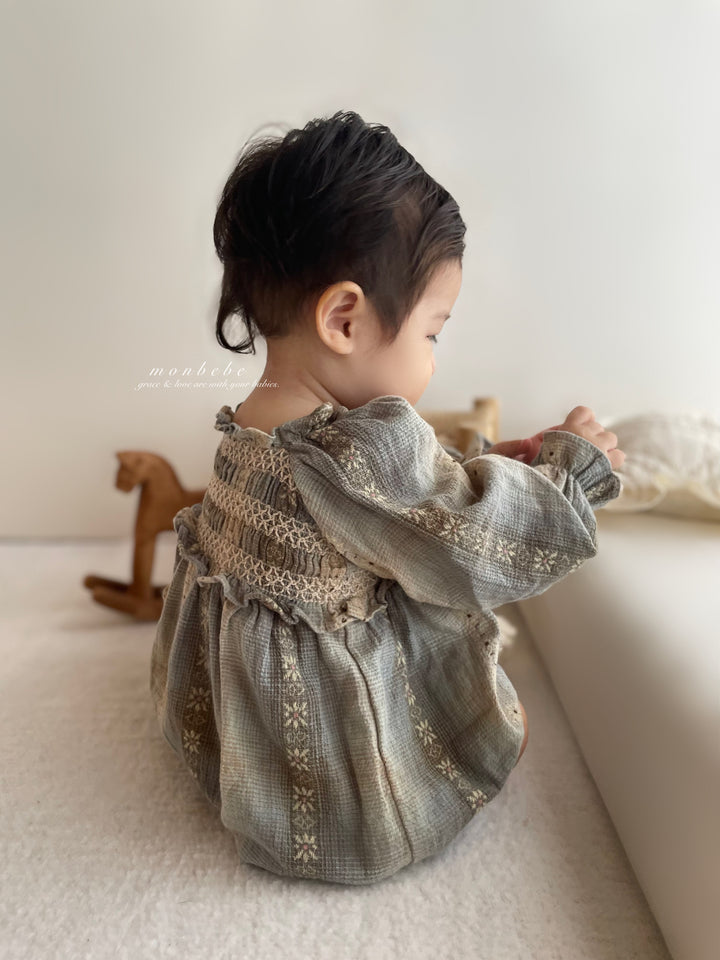 monbebe / Lara check smock suit
