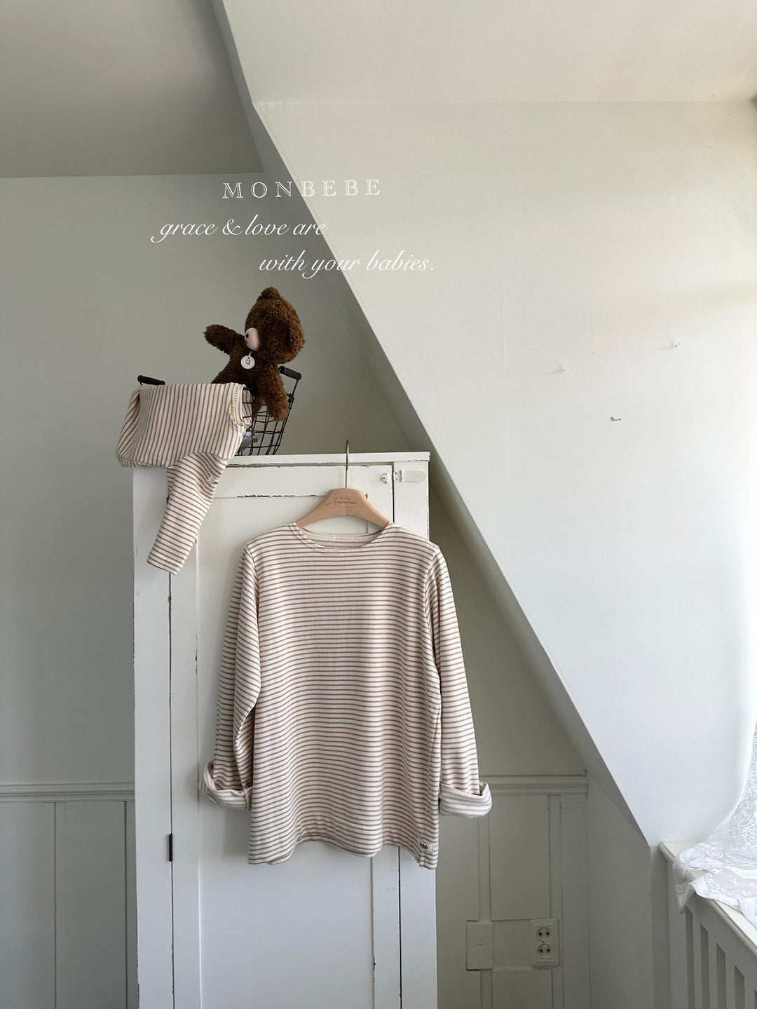 【予約】monbebe /  (mom) New Saint Tee