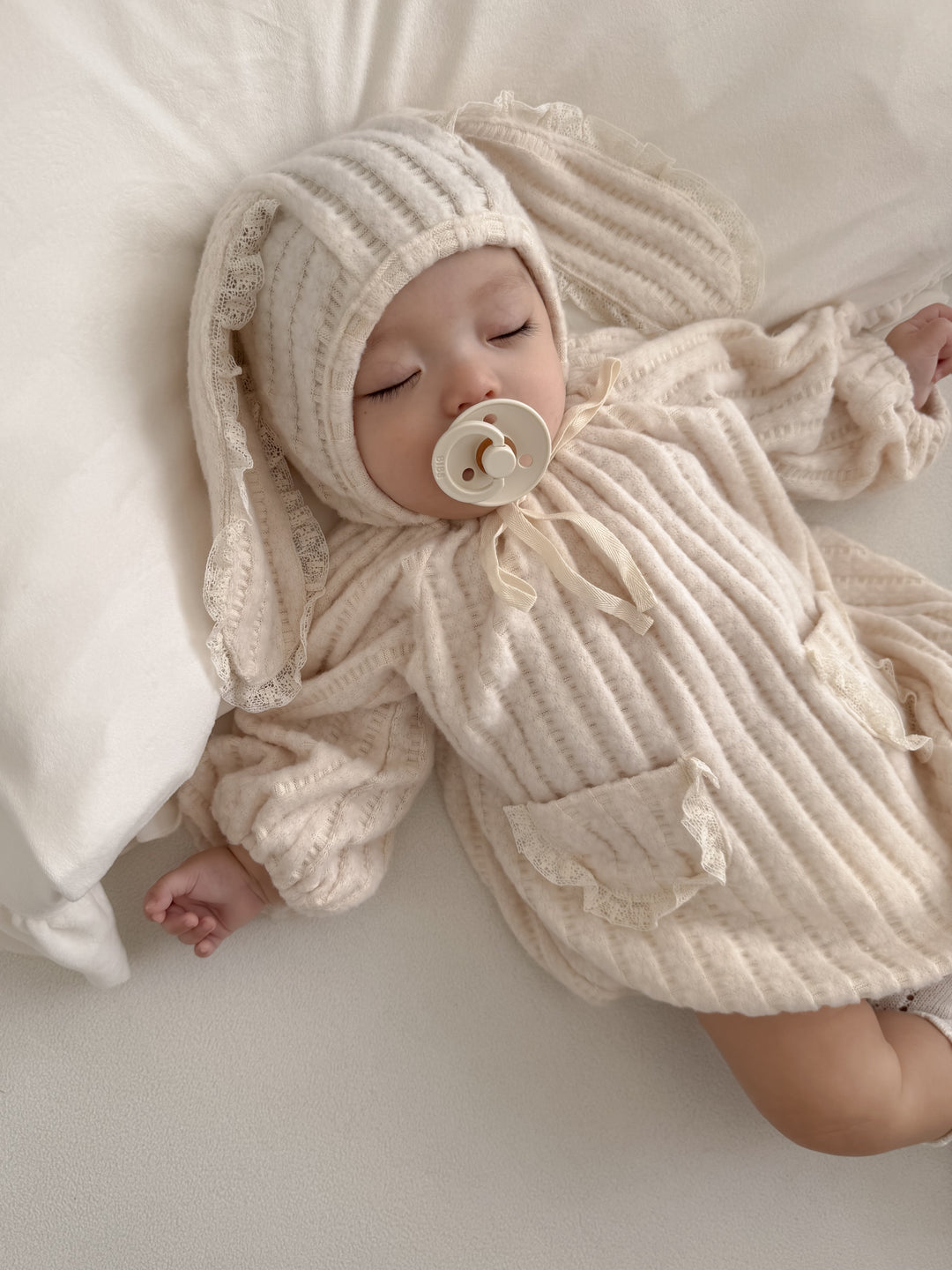 【11/28 ivory/cream S再入荷】 monbebe / Knit bonbon suit(bonnet set)
