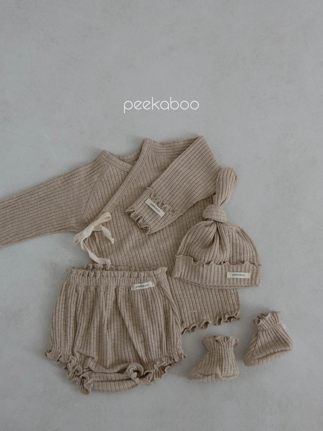 peekaboo  / ann newborn set