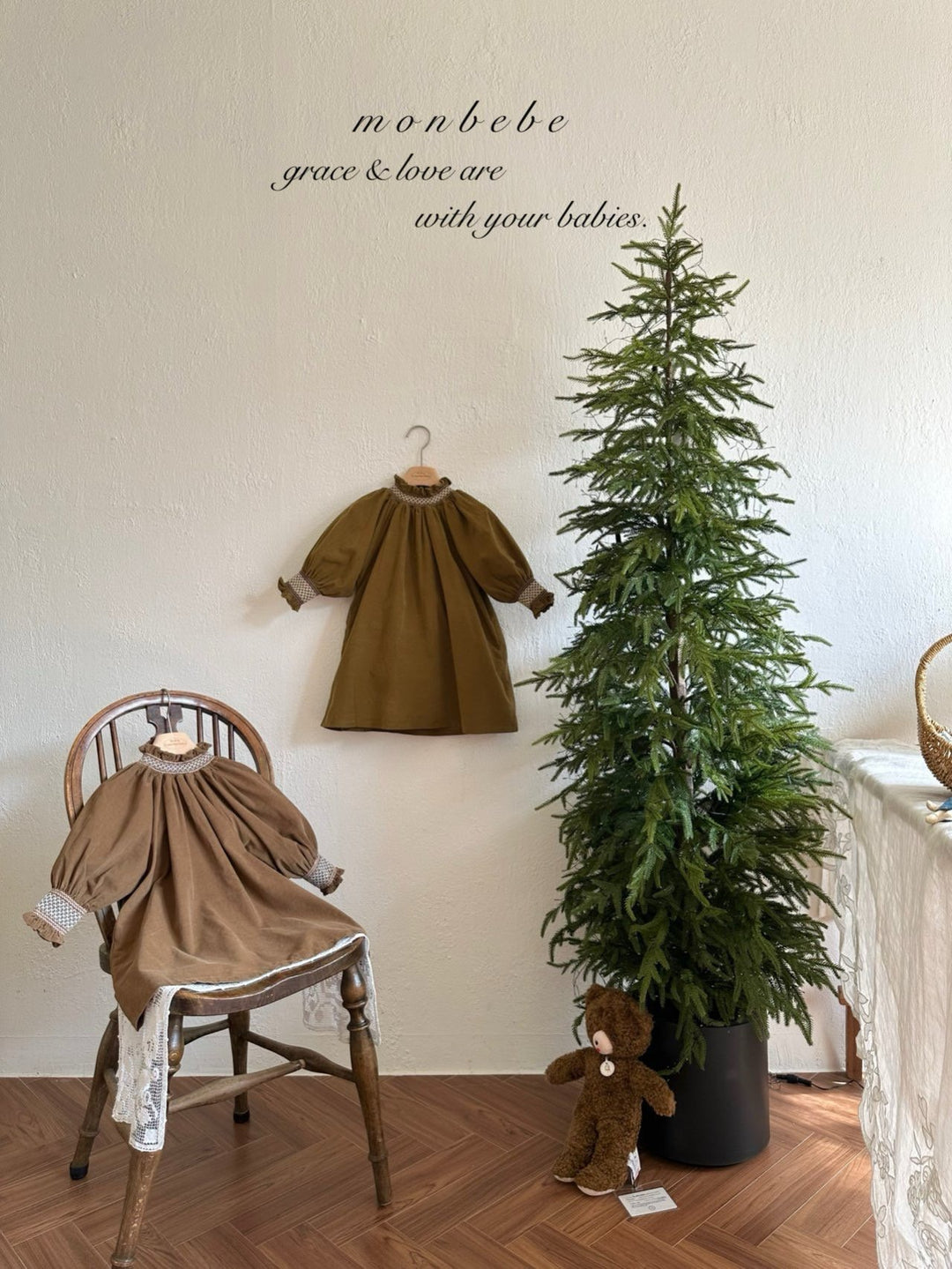 【新作:10/27以降発送】 monbebe / Charlotte smock dress