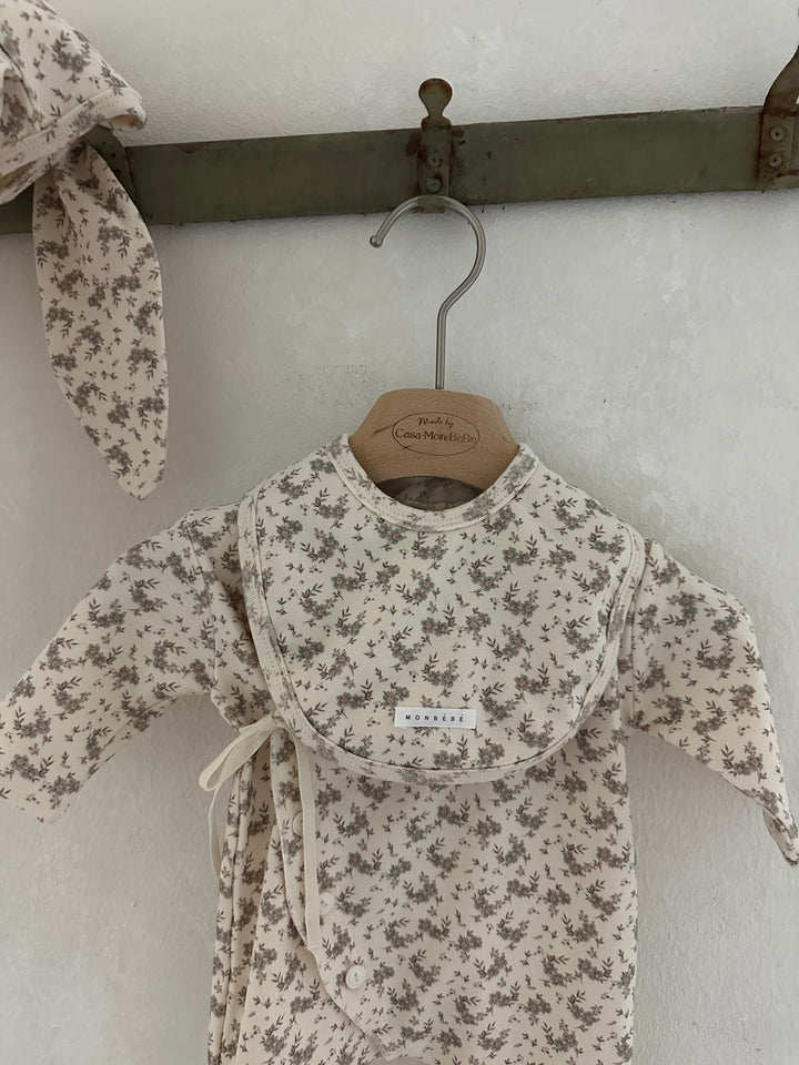 monbebe / Floral cozy suit set (suit+bonnet+bib)t  (petit pas marché)
