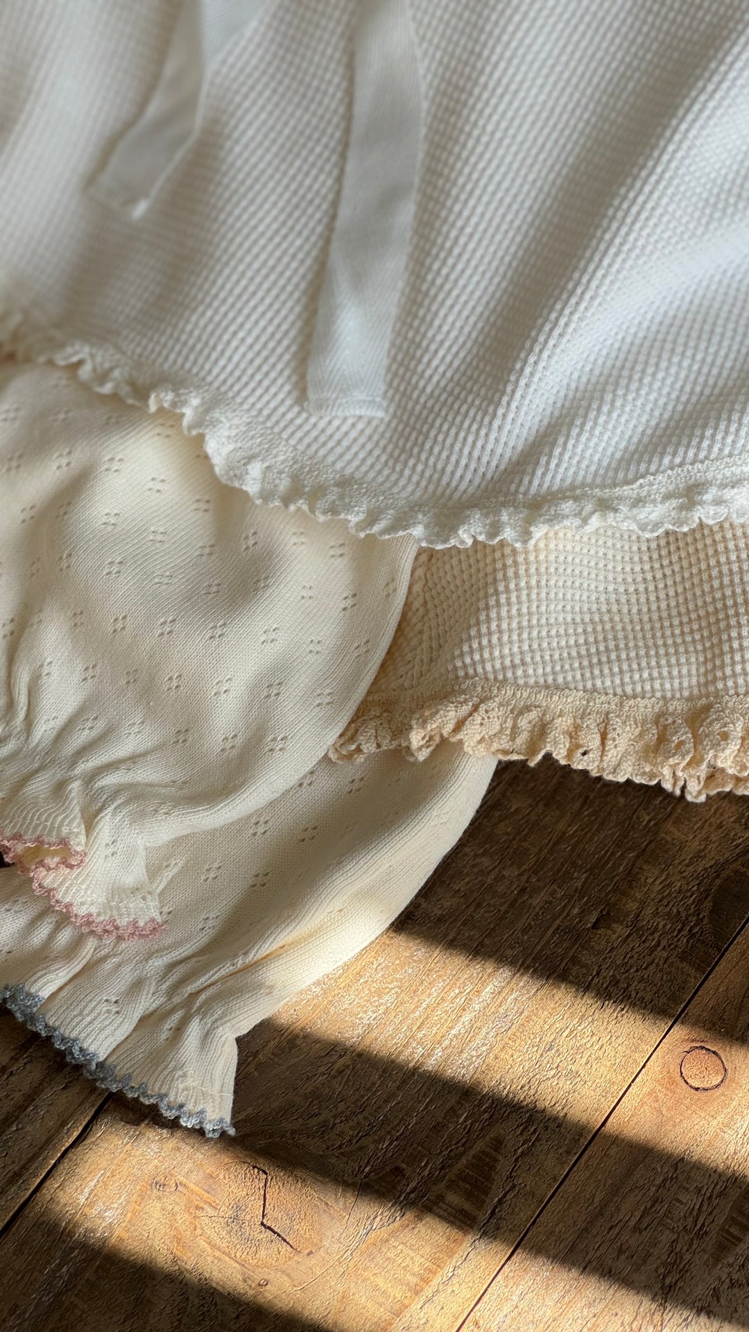 【11/17 再入荷】 monbebe / waffle frill poncho