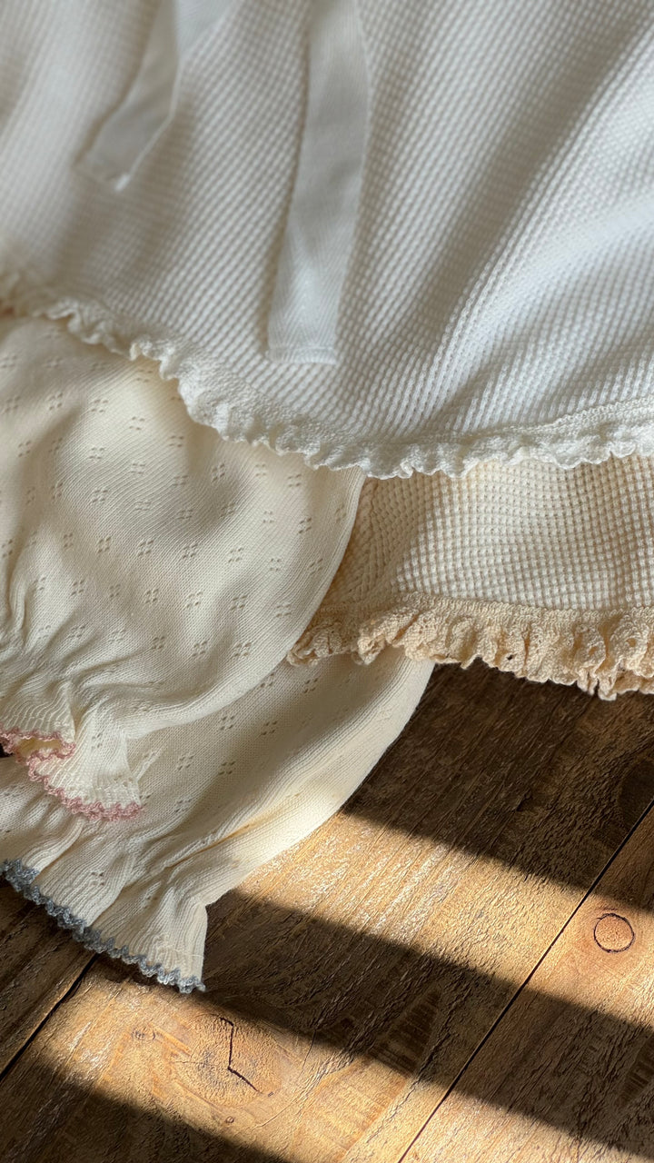 【11/17 再入荷】 monbebe / waffle frill poncho