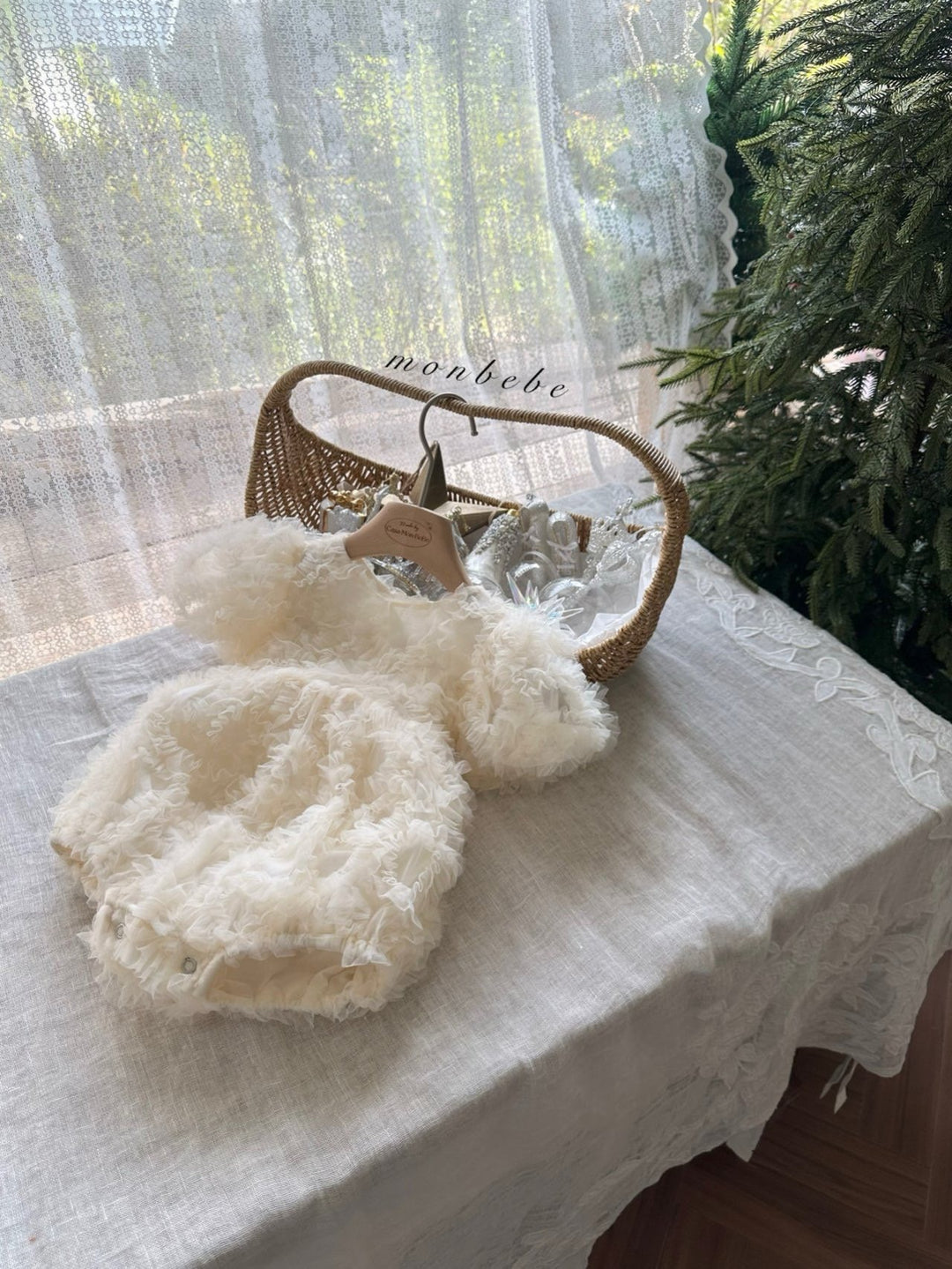 【新作 11/12発売 】monbebe / Blanc Shasha suit