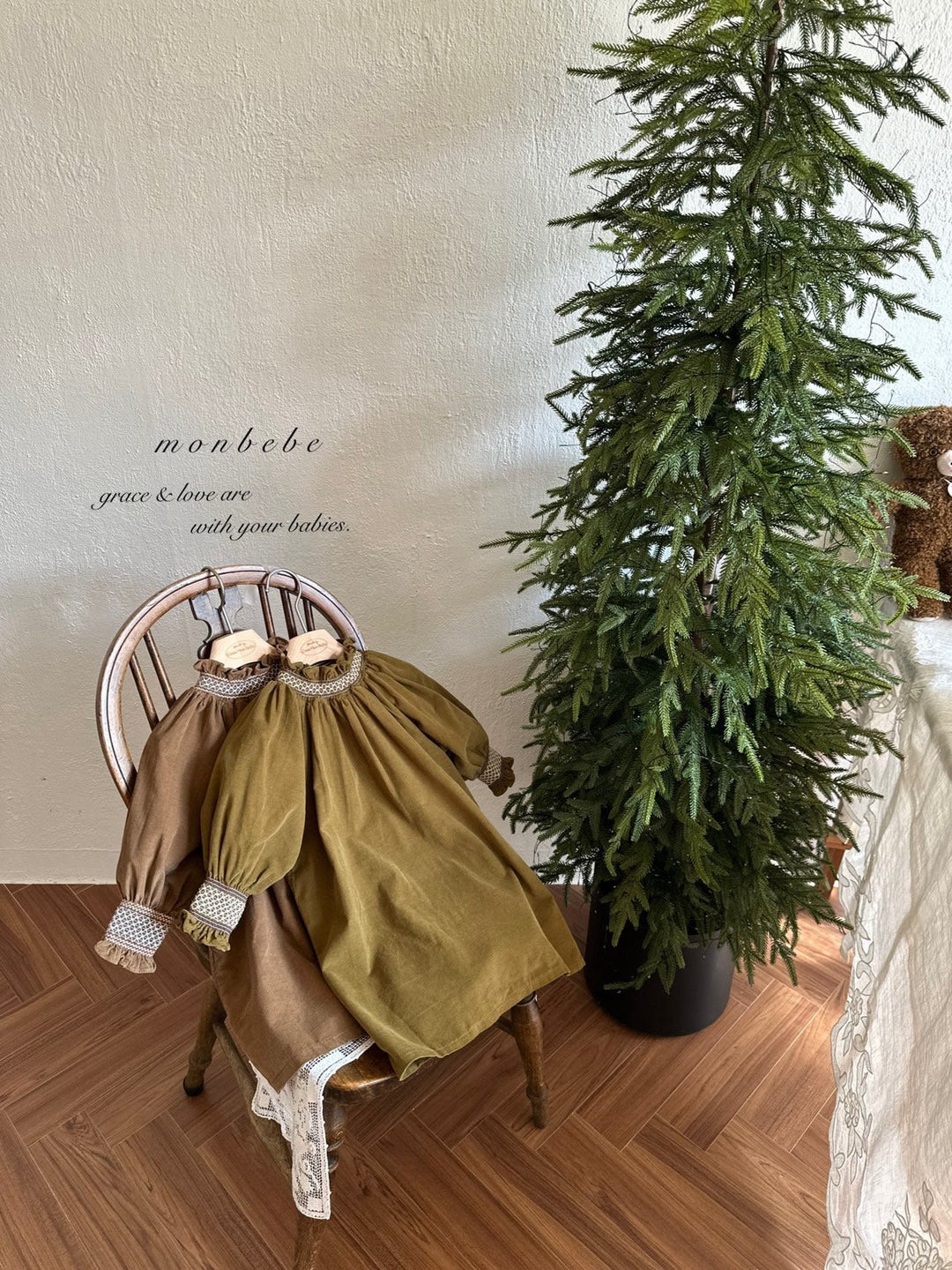 【新作:10/27以降発送】 monbebe / Charlotte smock dress