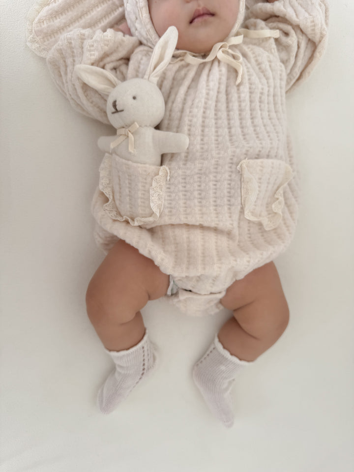 【11/28 ivory/cream S再入荷】 monbebe / Knit bonbon suit(bonnet set)