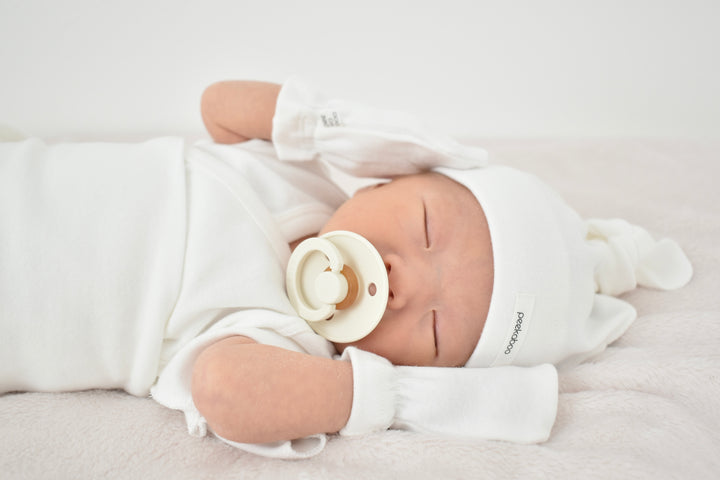 peekaboo  / vanilla newborn set