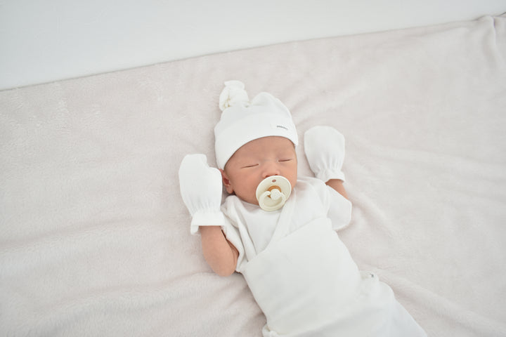 peekaboo  / vanilla newborn set
