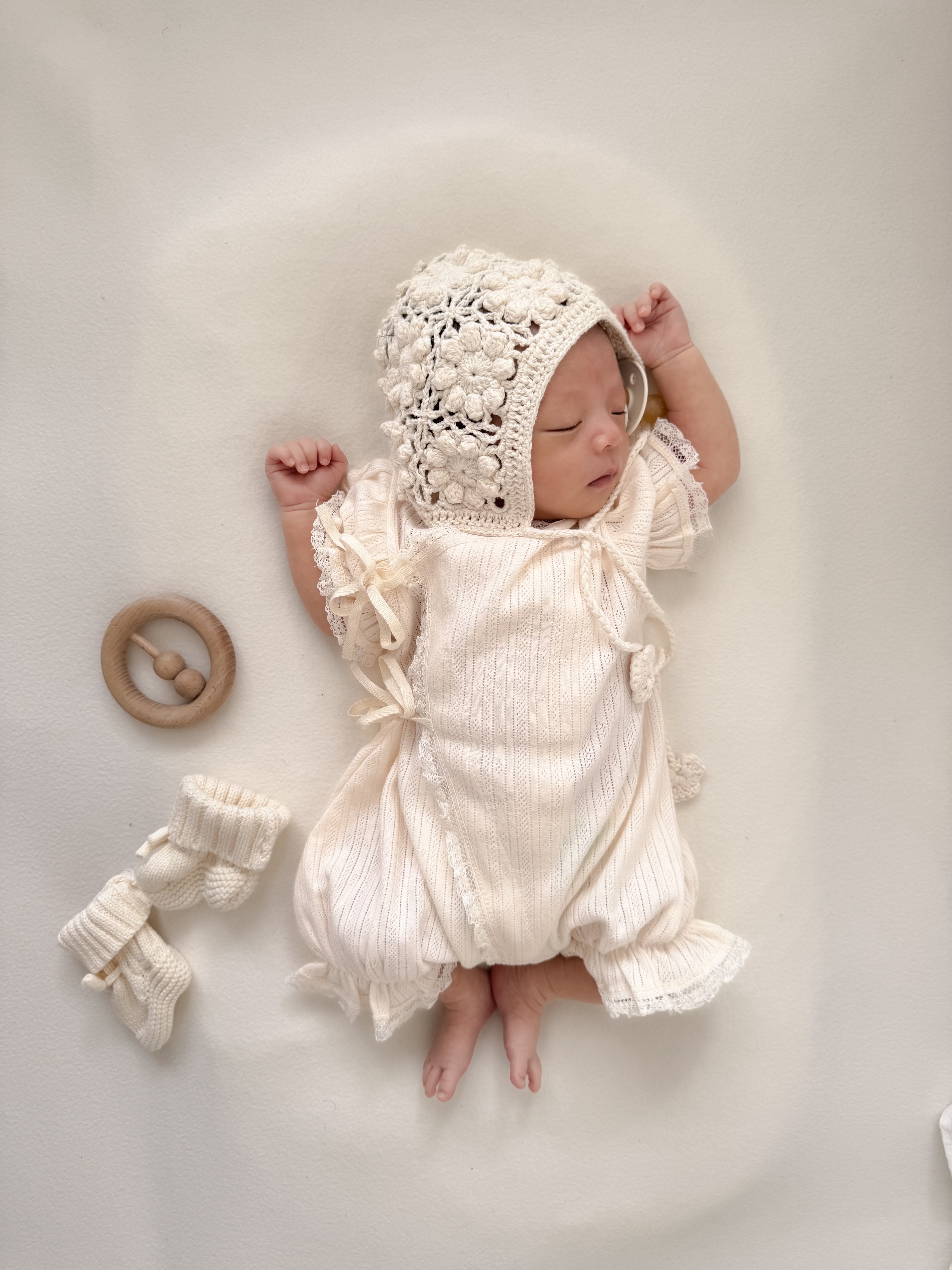 即納monbebe Eyelet glory suit | alli.