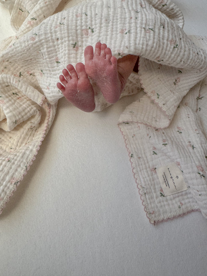 1gram  / WooWoo Floral Gauze Blanket
