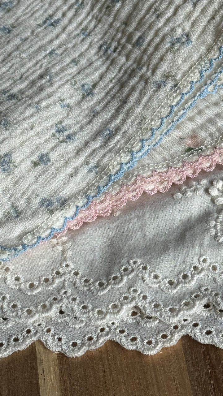 1gram  / WooWoo Floral Gauze Blanket