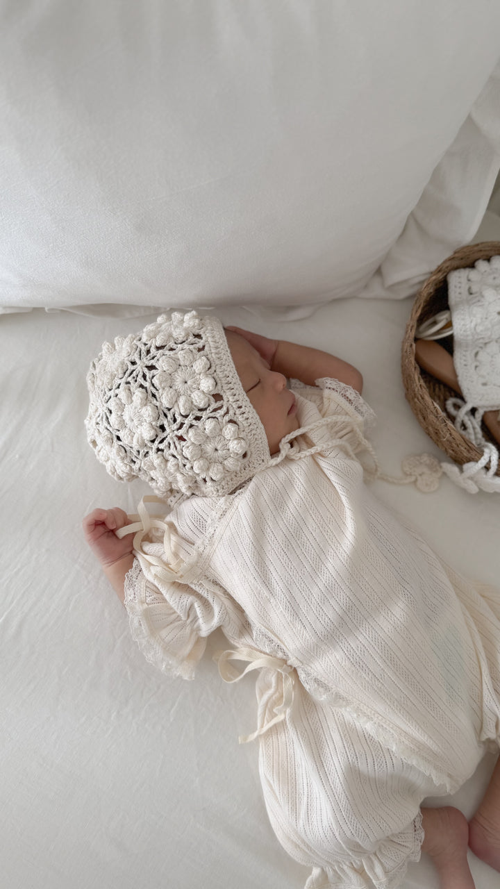 monbebe / handmade cotton bonnet