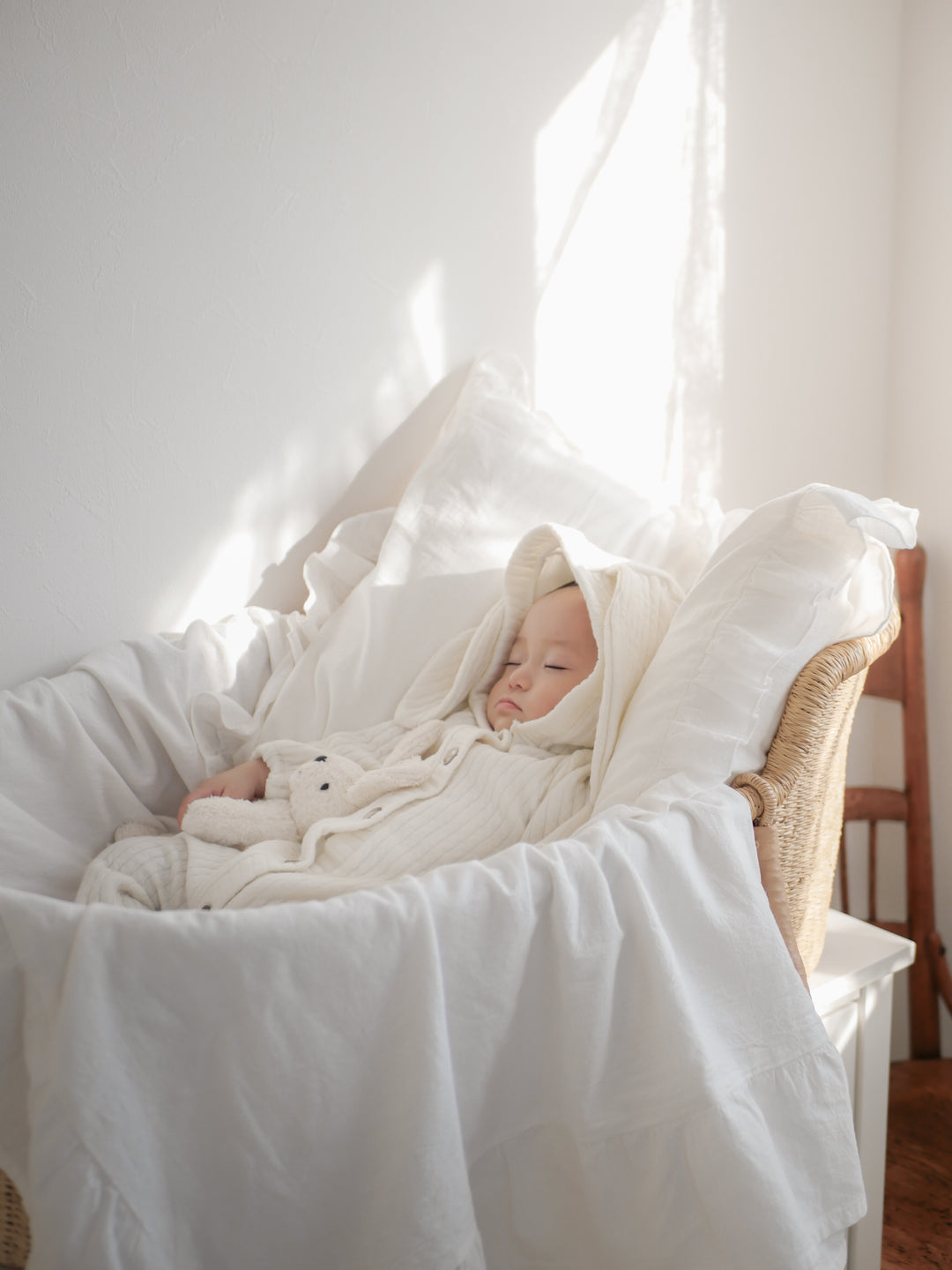 【新作:10/27以降発送】 monbebe / Bunny knit suit