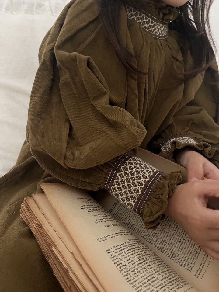 【新作:10/27以降発送】 monbebe / Charlotte smock dress