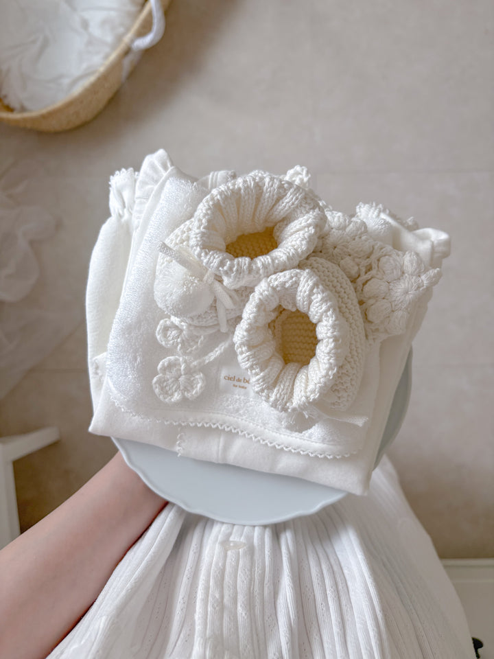 bébé / knit pompom shoes