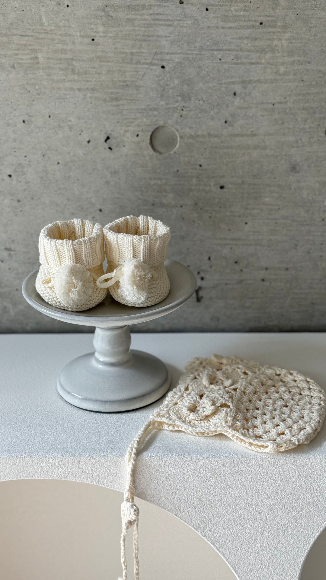 bébé / knit pompom shoes