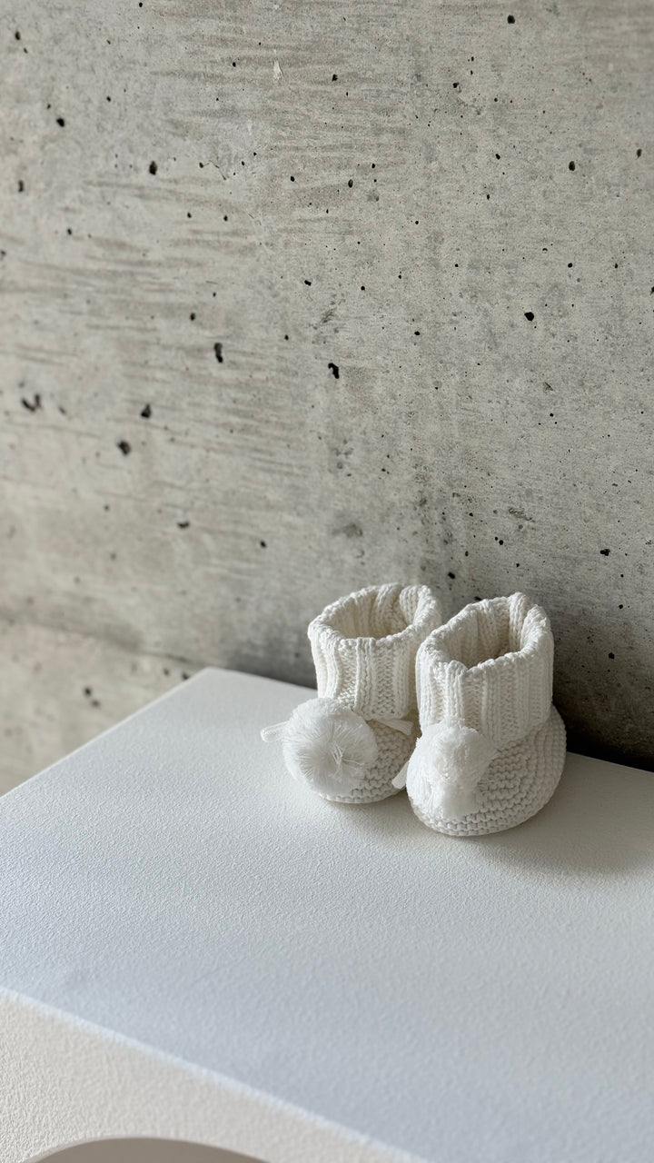 bébé / knit pompom shoes