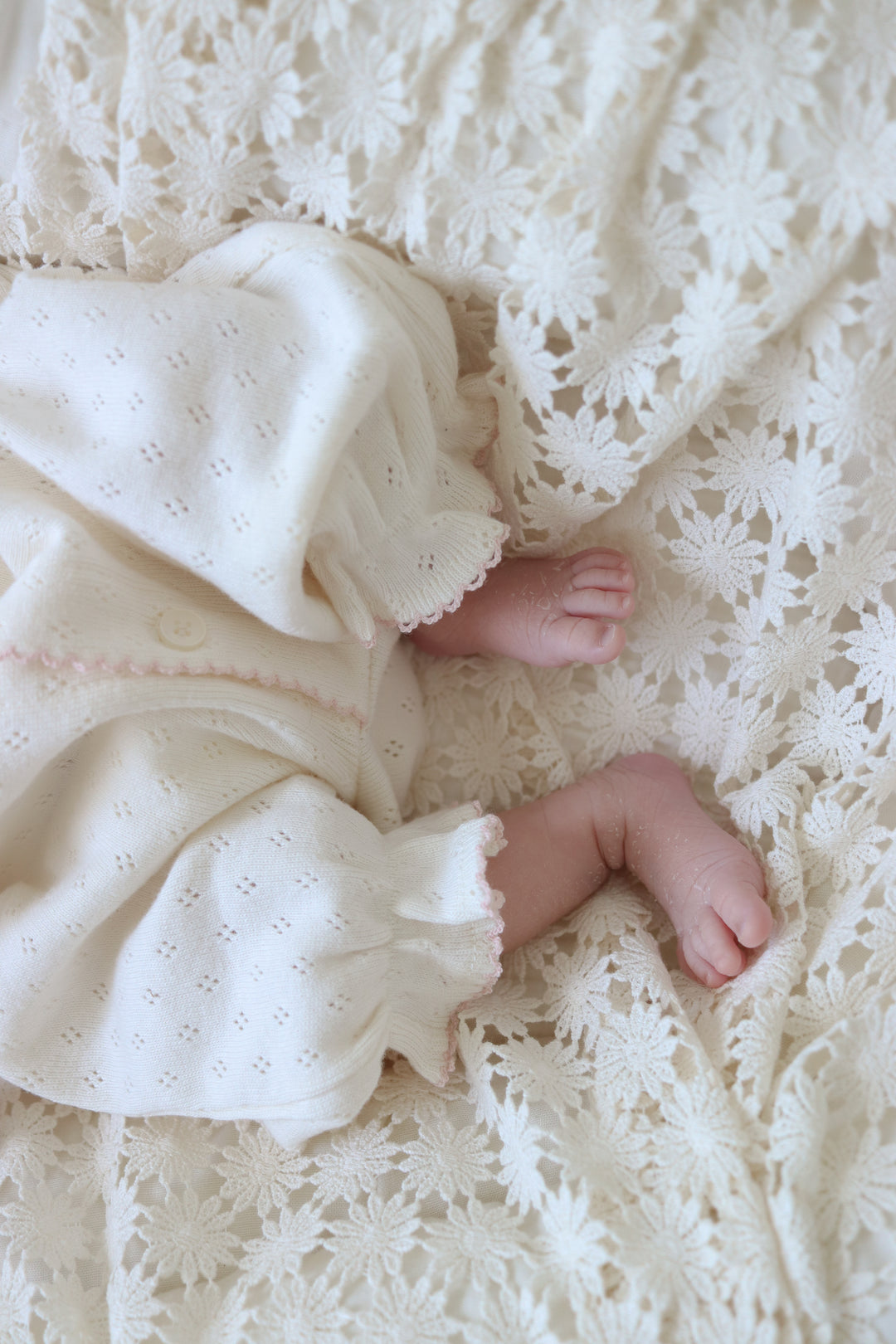 【予約】bébé / (半袖) hana picot lace suit