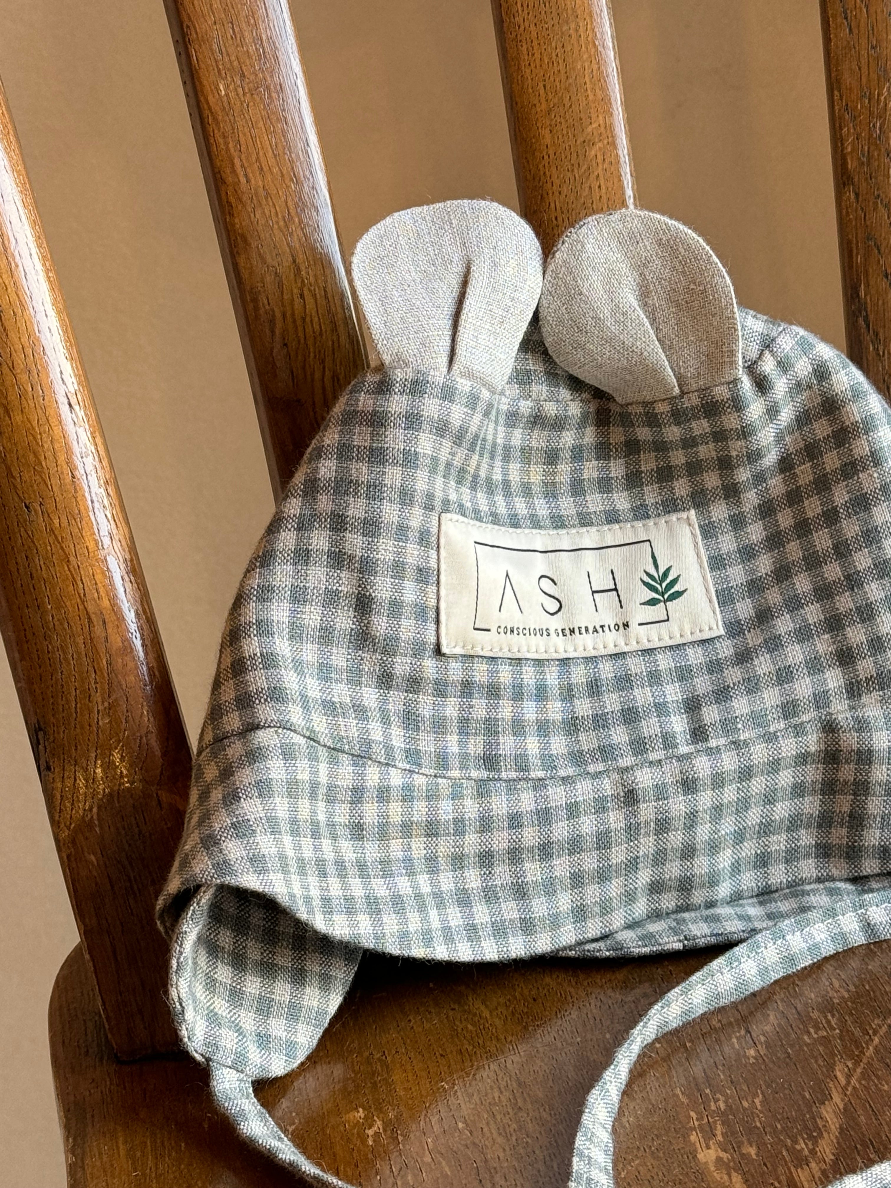 ASH Generation / bear hat (straight / basil gingham) – ciel de bébé