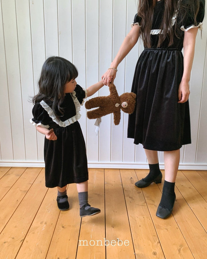 monbebe / Anna Velvet Dress