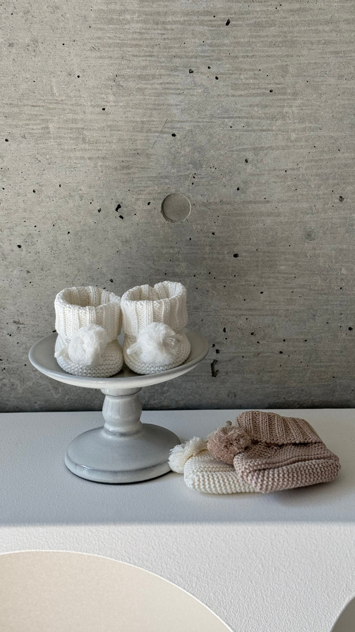 bébé / knit pompom shoes