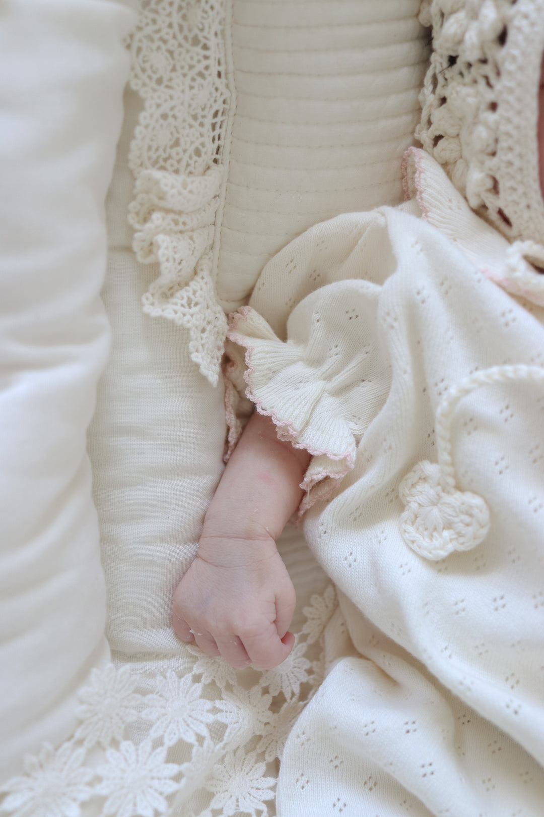 【予約】bébé / (半袖) hana picot lace suit