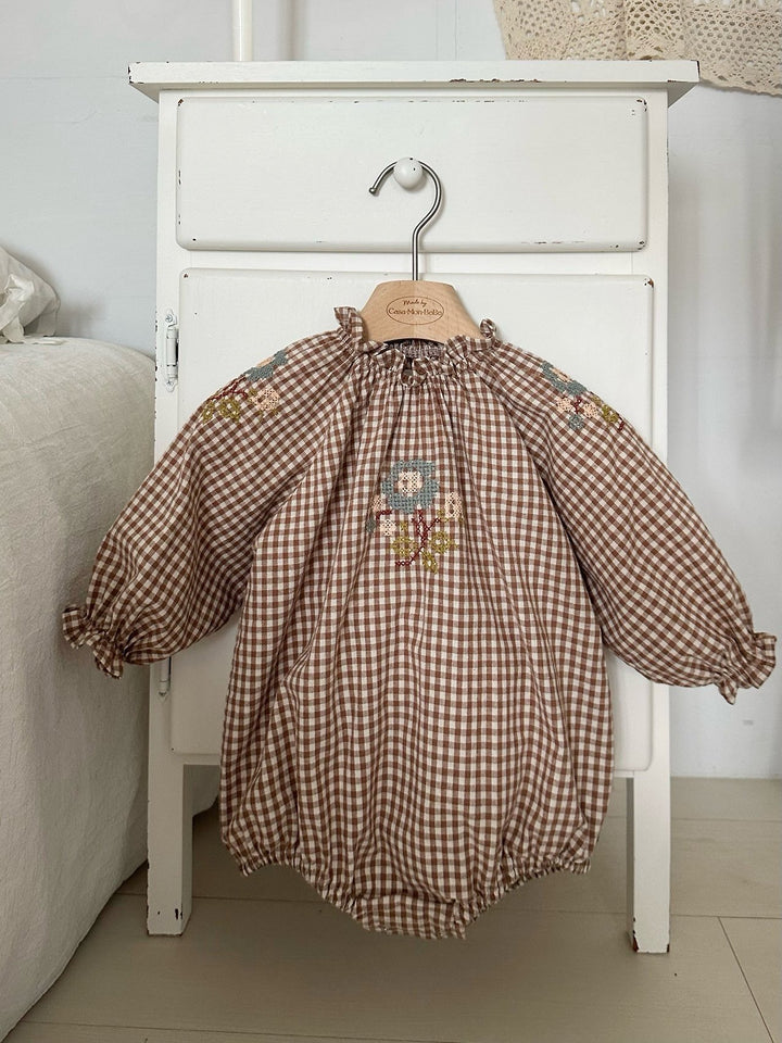 【即納】monbebe / Olivia Embroidery Suit