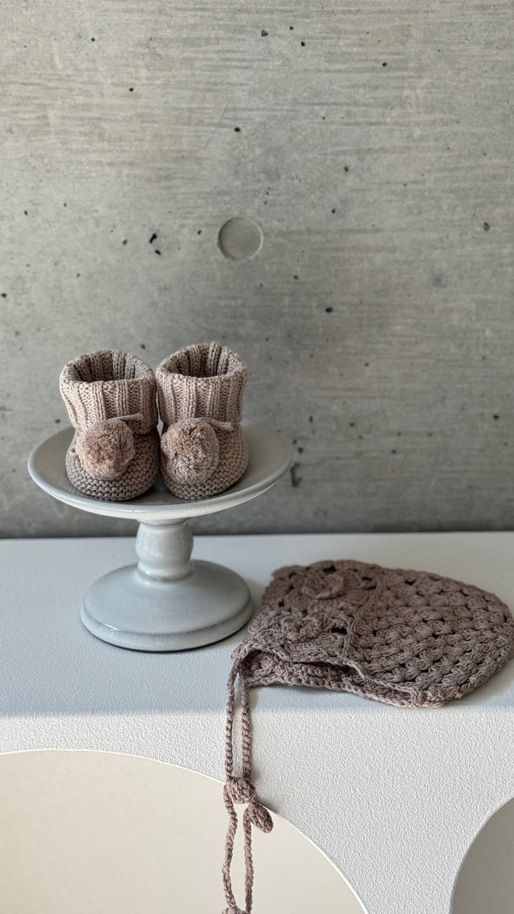 bébé / knit pompom shoes