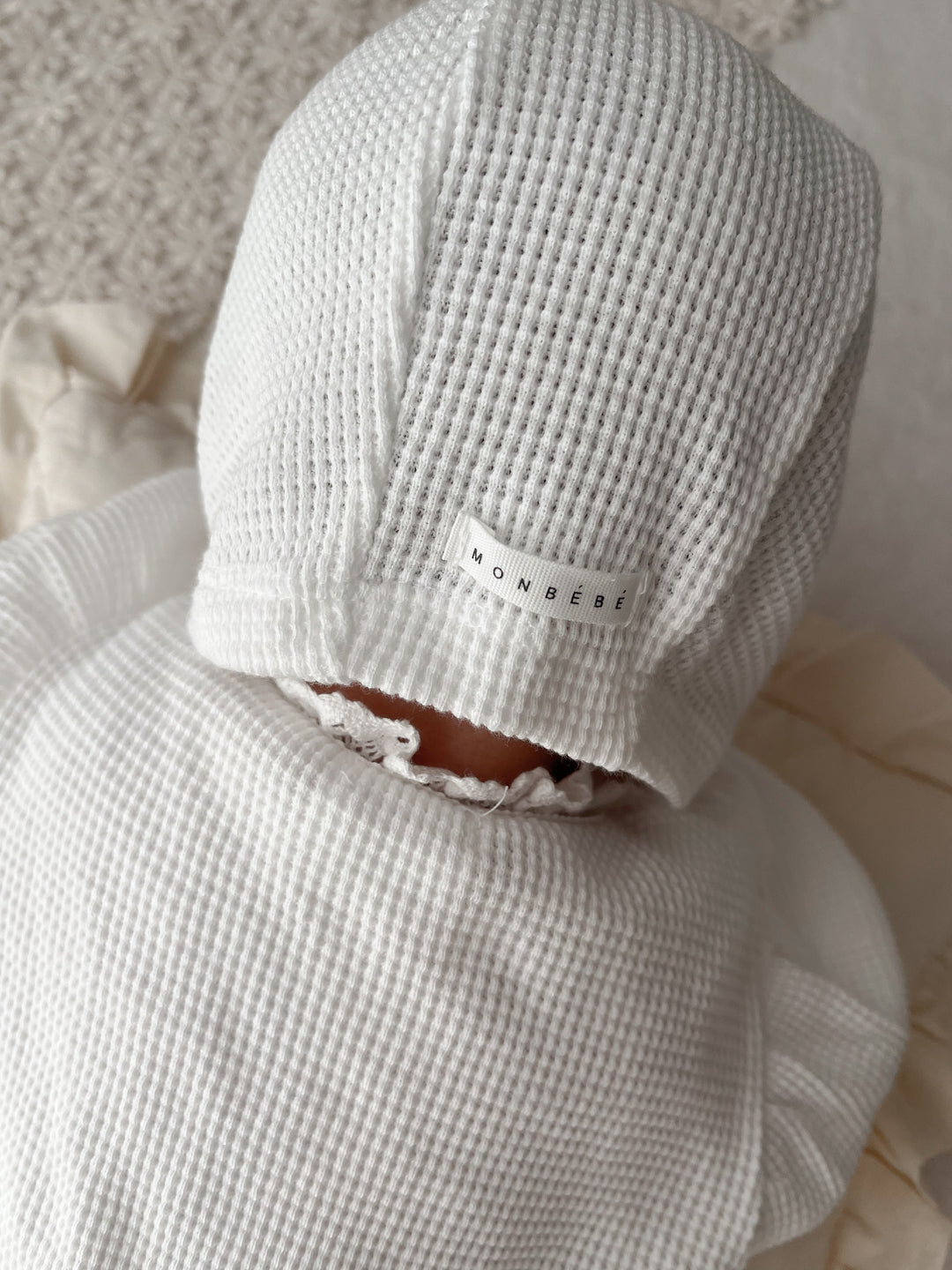 bébé / waffle bonnet