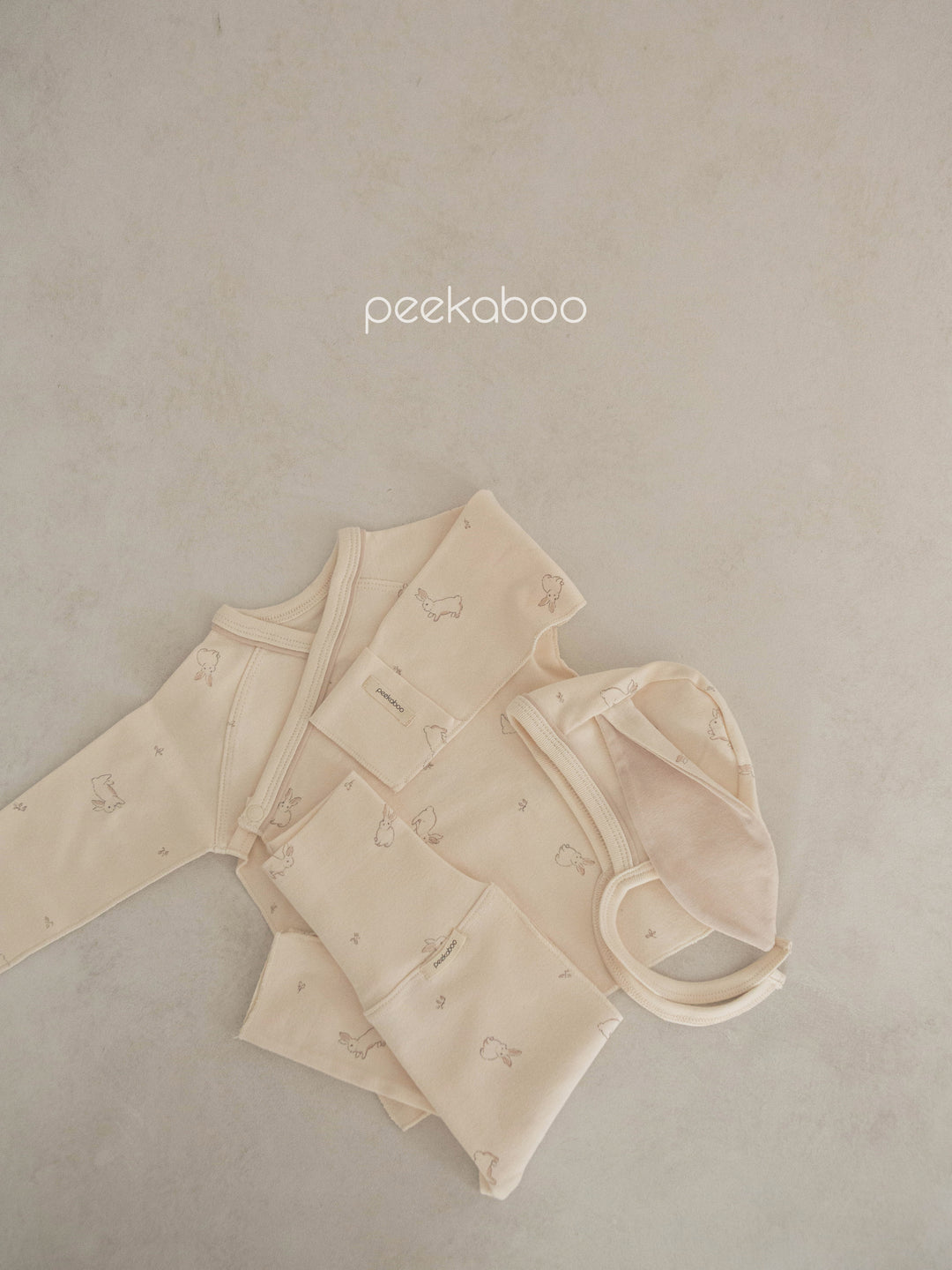 peekaboo / lapin newborn set