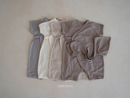 peekaboo  / Becoming newborn set