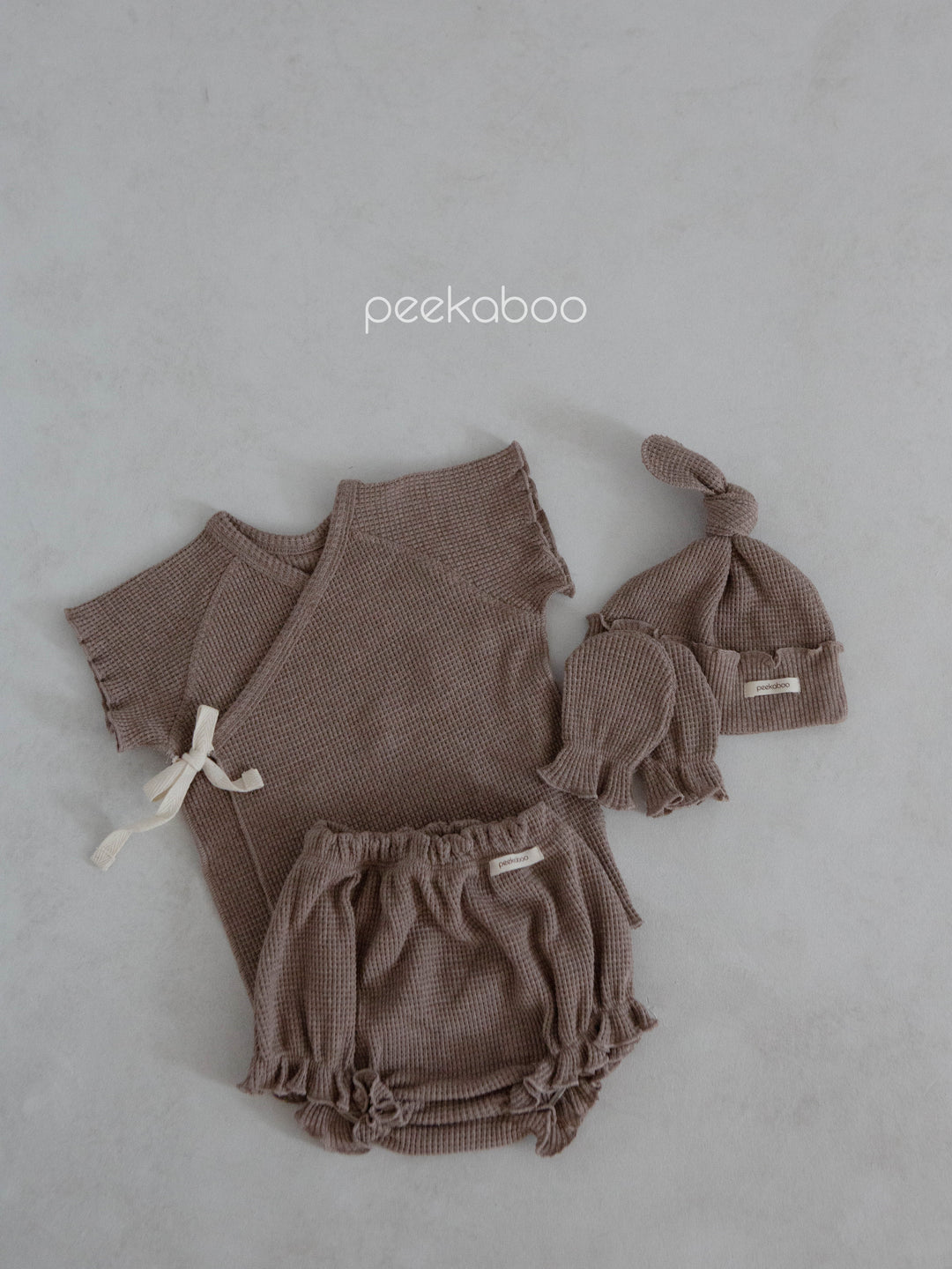 【3/15発売開始】peekaboo / yes newborn set