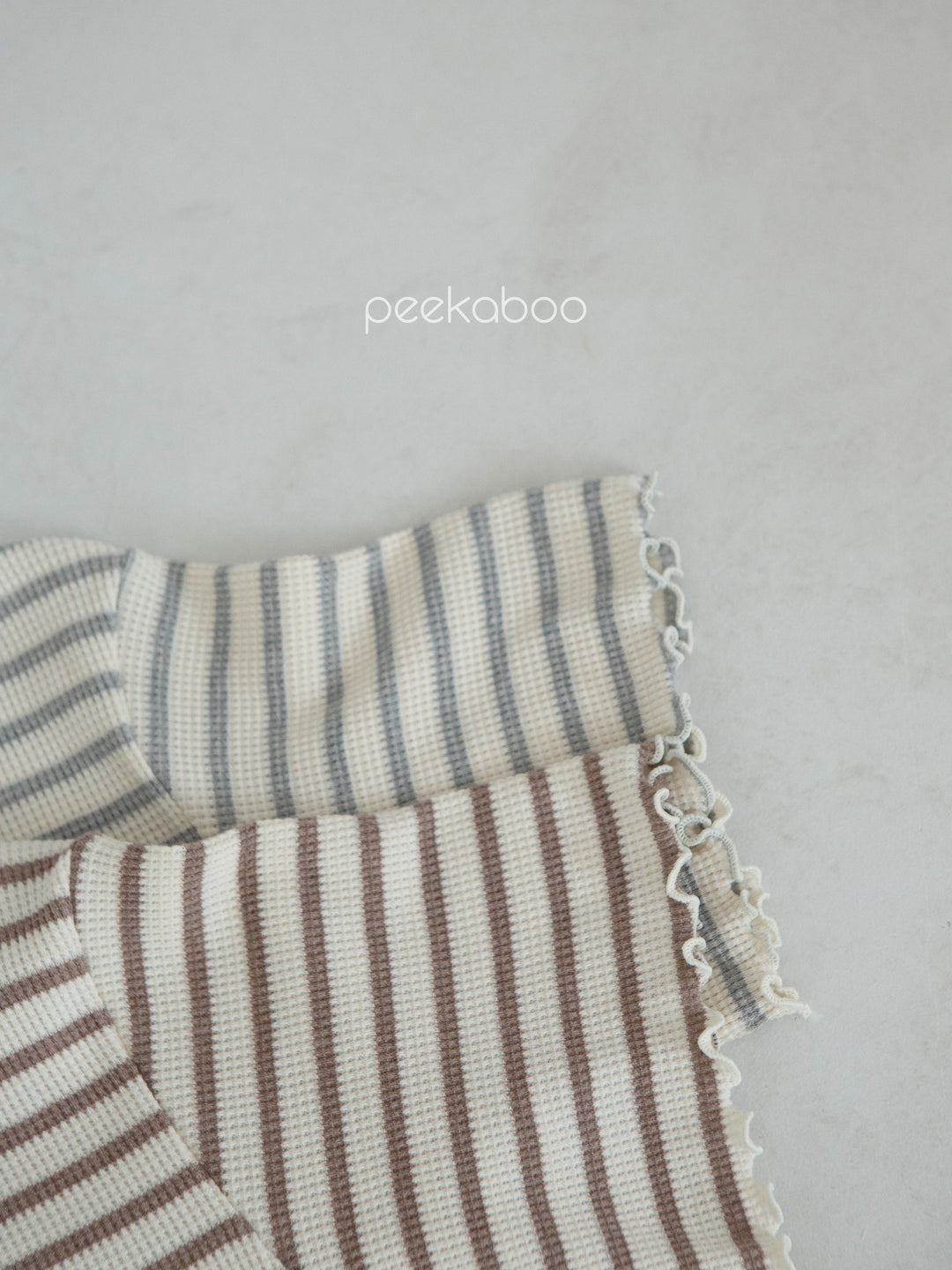 peekaboo / Ddine mom roomwear