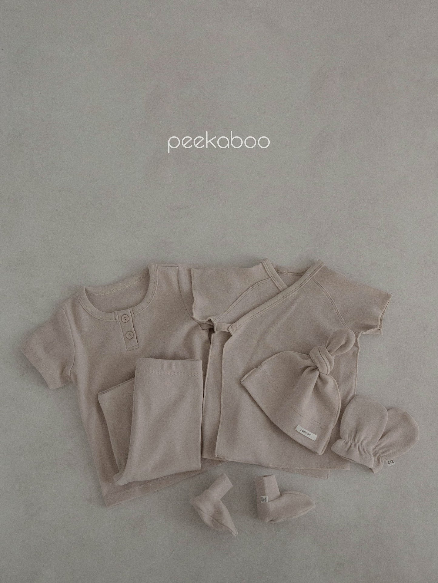 peekaboo  / vanilla baby set