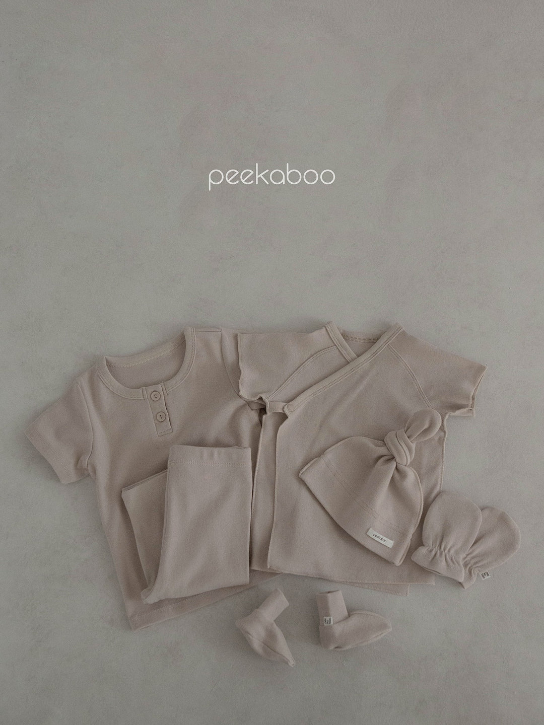 peekaboo  / vanilla newborn set