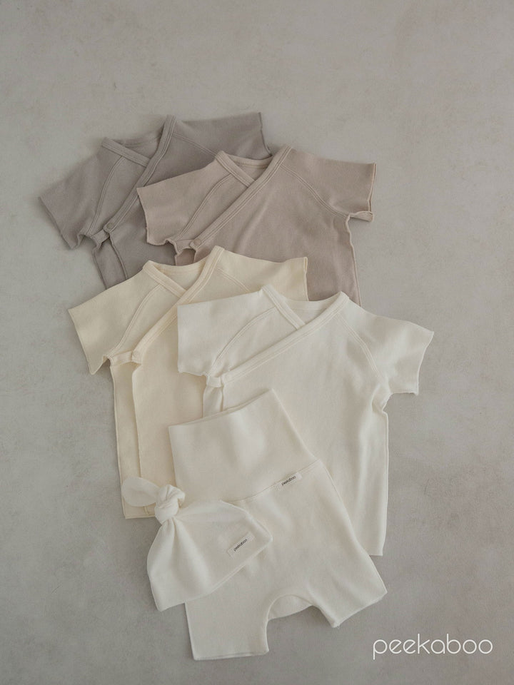 peekaboo  / vanilla newborn set