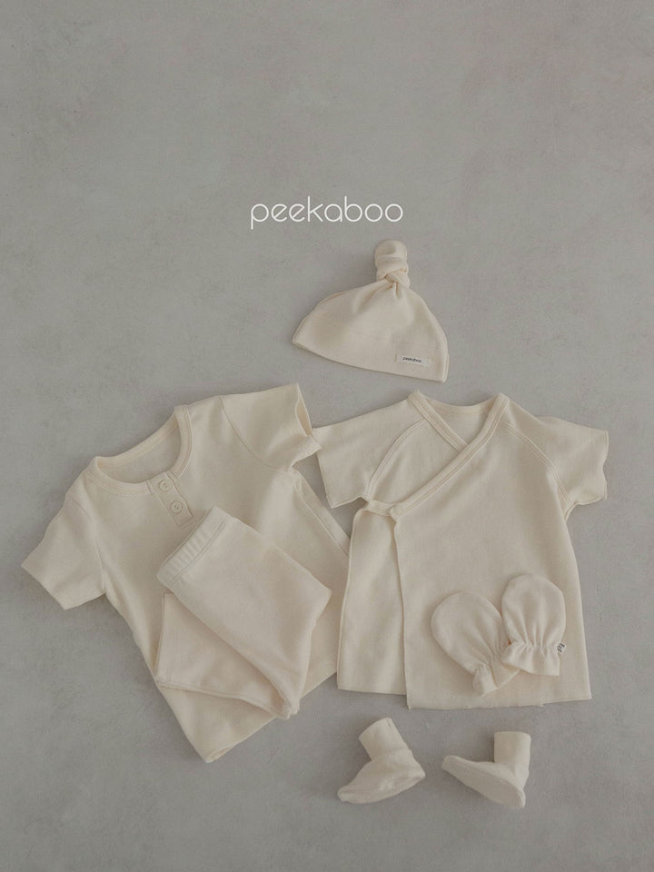 peekaboo  / vanilla newborn set